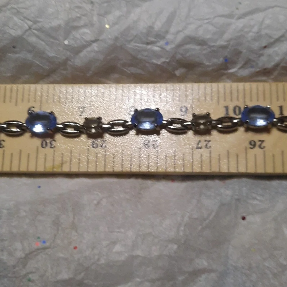 Zwarovski crystal Necklace - Picture 12 of 16